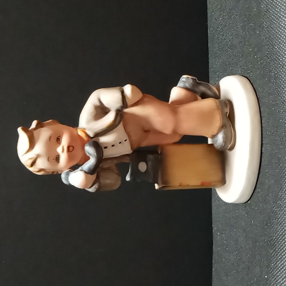 Vintage, Napco "Is She Home?" Porcelain Figurine - Picture 2 of 6